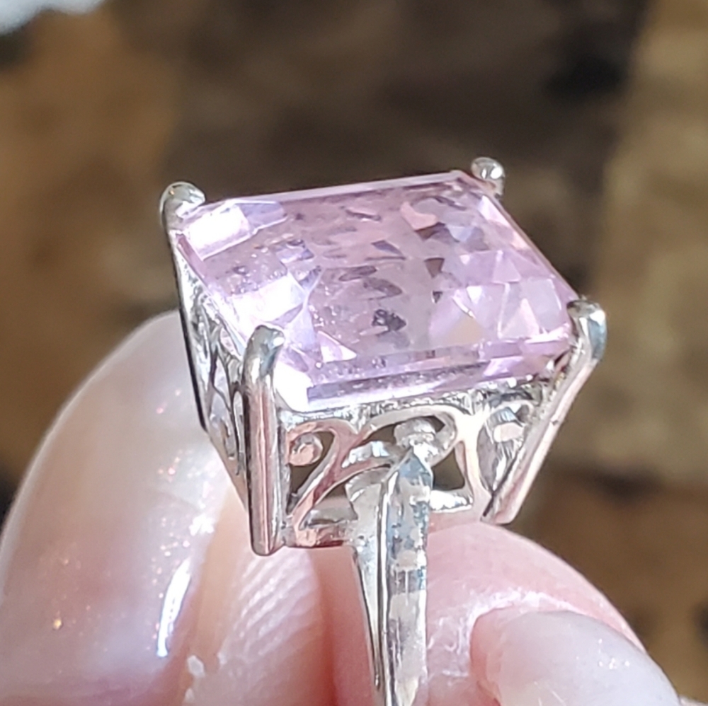 Genuine 11ct Pink Kunsite Ring Size 7